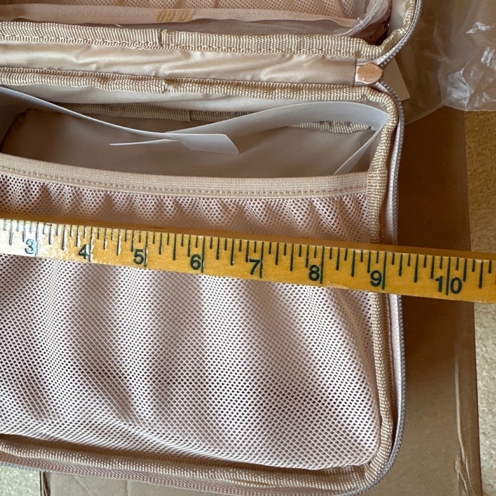 BEIS The Hanging Cosmetic Case Beige Travel Makeup Bag BEIS220279 NWT - Picture 12 of 15